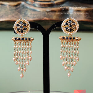 Pearl Hanging Black Stud Earrings