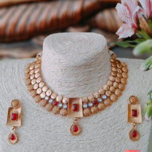 Trendy Kundan Necklace Set