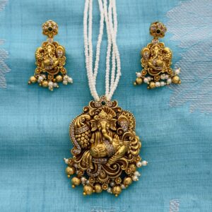 Ganesha Pendant Pearl Set